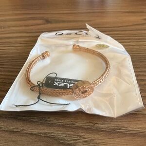 Relex rose gold bracelet - NWT
